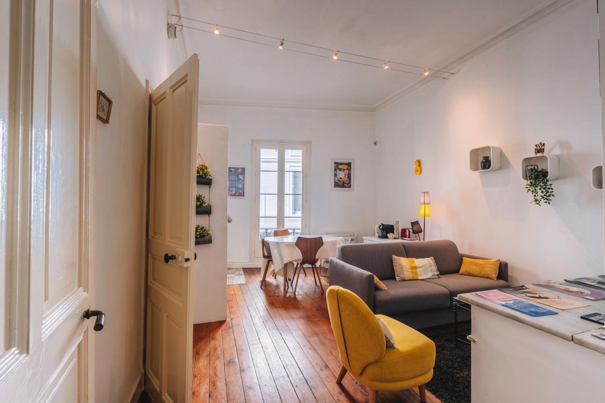 Apartment Demeure & Confort Nimes