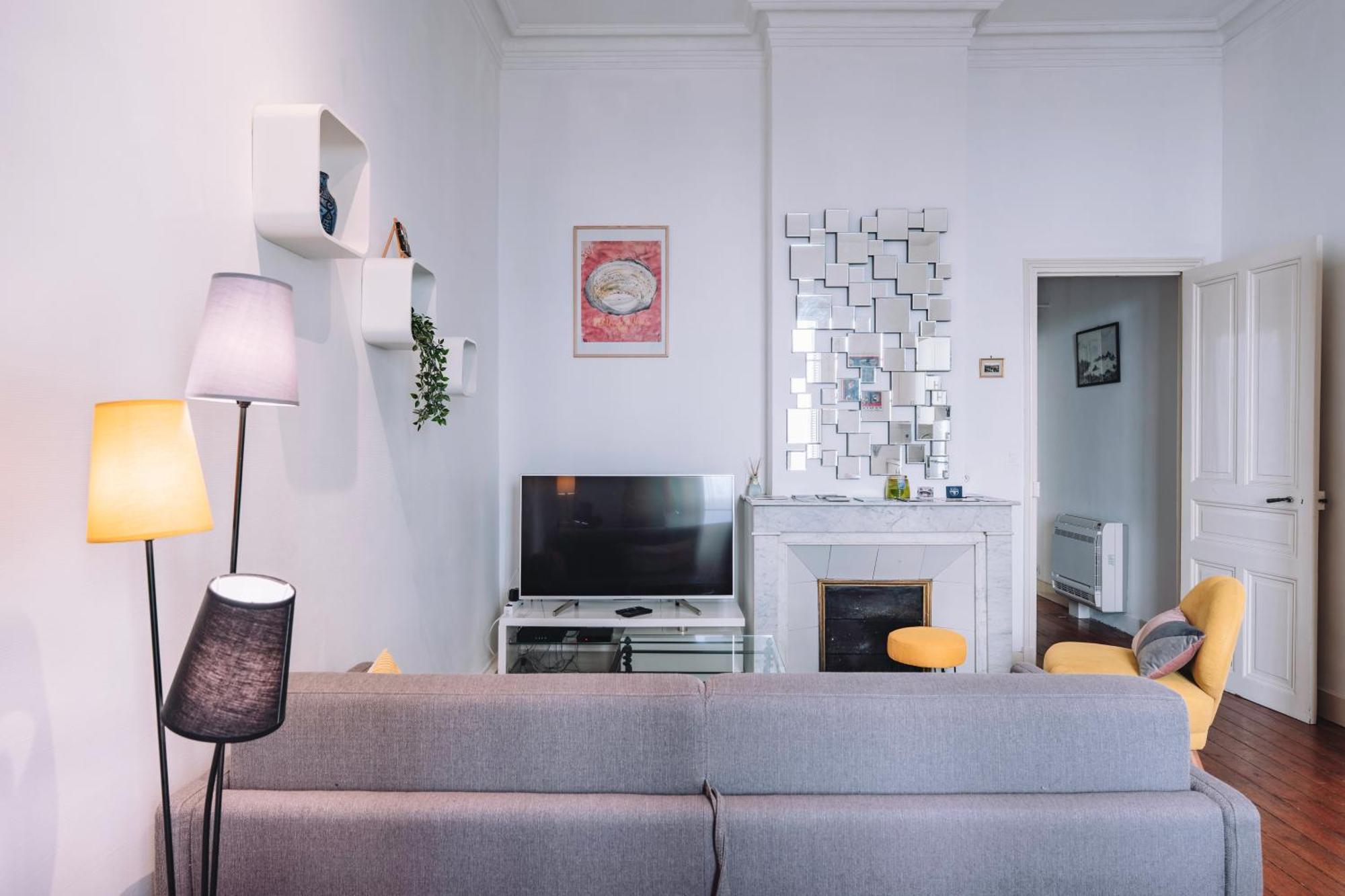 Demeure & Confort Apartment Nimes
