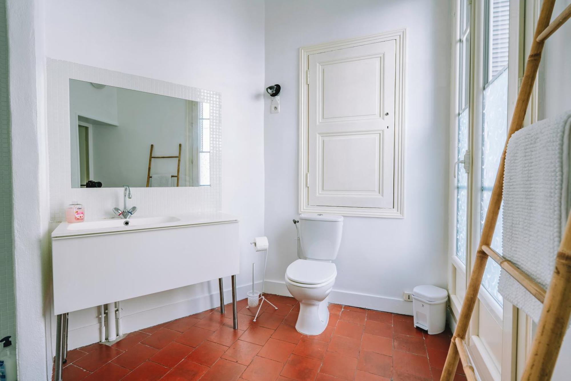 Demeure & Confort Apartment Nimes